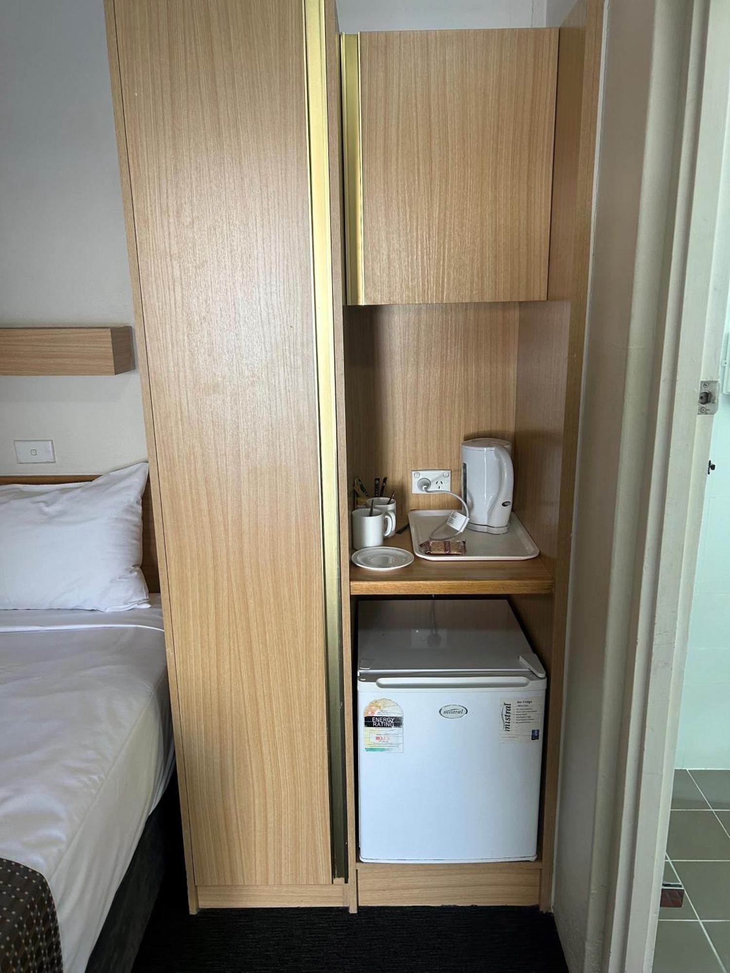 Country Lodge Motor Inn Батерст Экстерьер фото